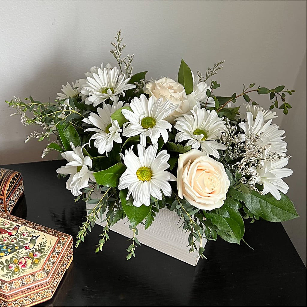 Fresh Linen Box Bouquet – PICKET FENCE FLORAL & DESIGN, Holland MI