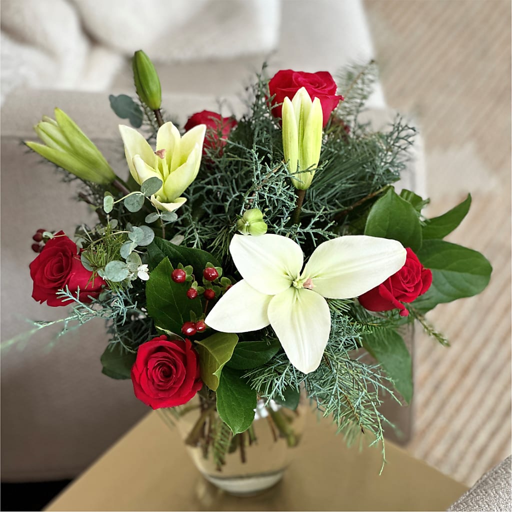 Glittering Lights Bouquet – PICKET FENCE FLORAL & DESIGN, Holland MI