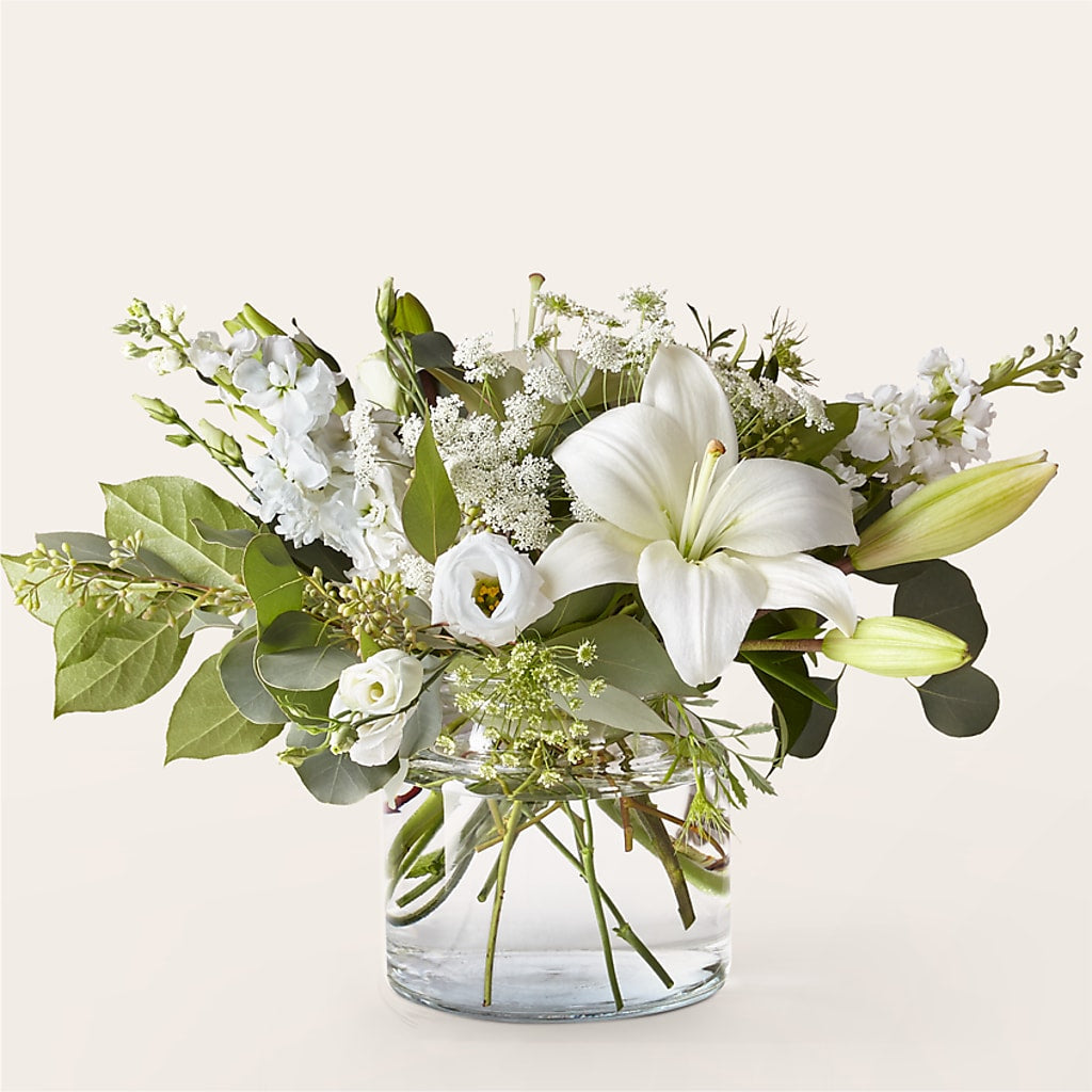 Alluring Elegance Bouquet – PICKET FENCE FLORAL & DESIGN, Holland MI