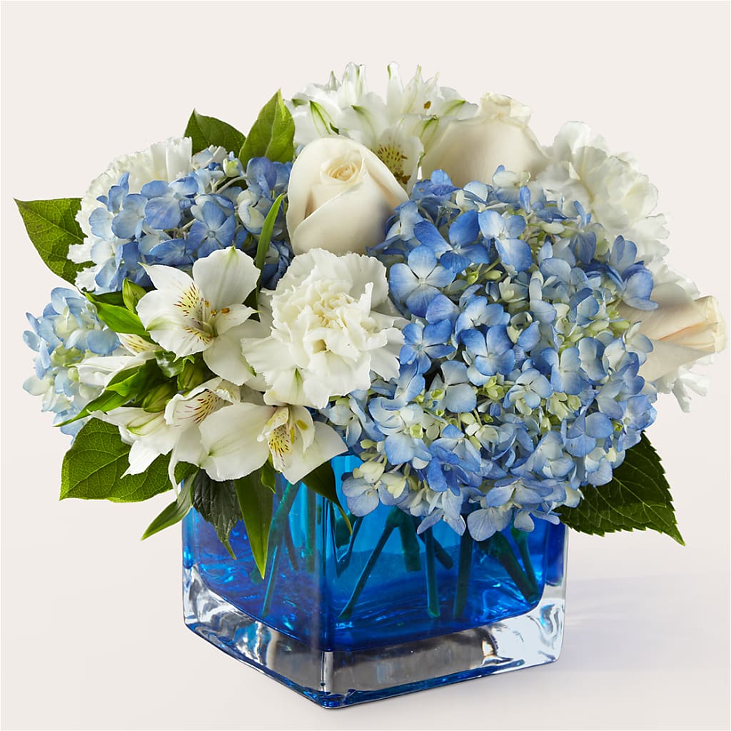 Soothing Waters Bouquet – PICKET FENCE FLORAL & DESIGN, Holland MI
