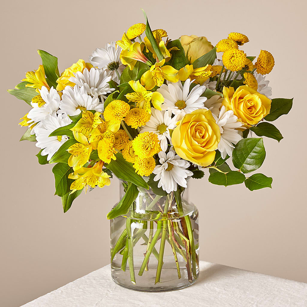 Sunny Sentiments Bouquet – PICKET FENCE FLORAL & DESIGN, Holland MI