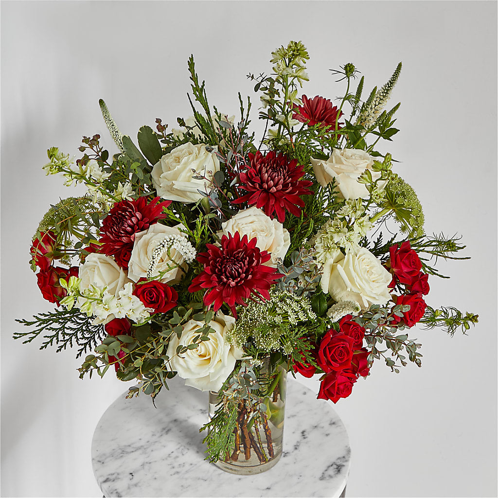 Favorite Traditions Bouquet – PICKET FENCE FLORAL & DESIGN, Holland MI