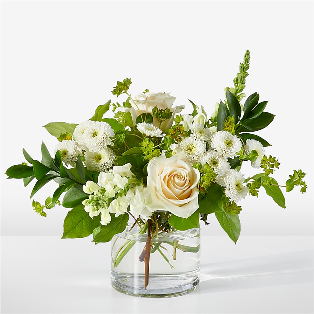 Hint of Vanilla Bouquet – PICKET FENCE FLORAL & DESIGN, Holland MI