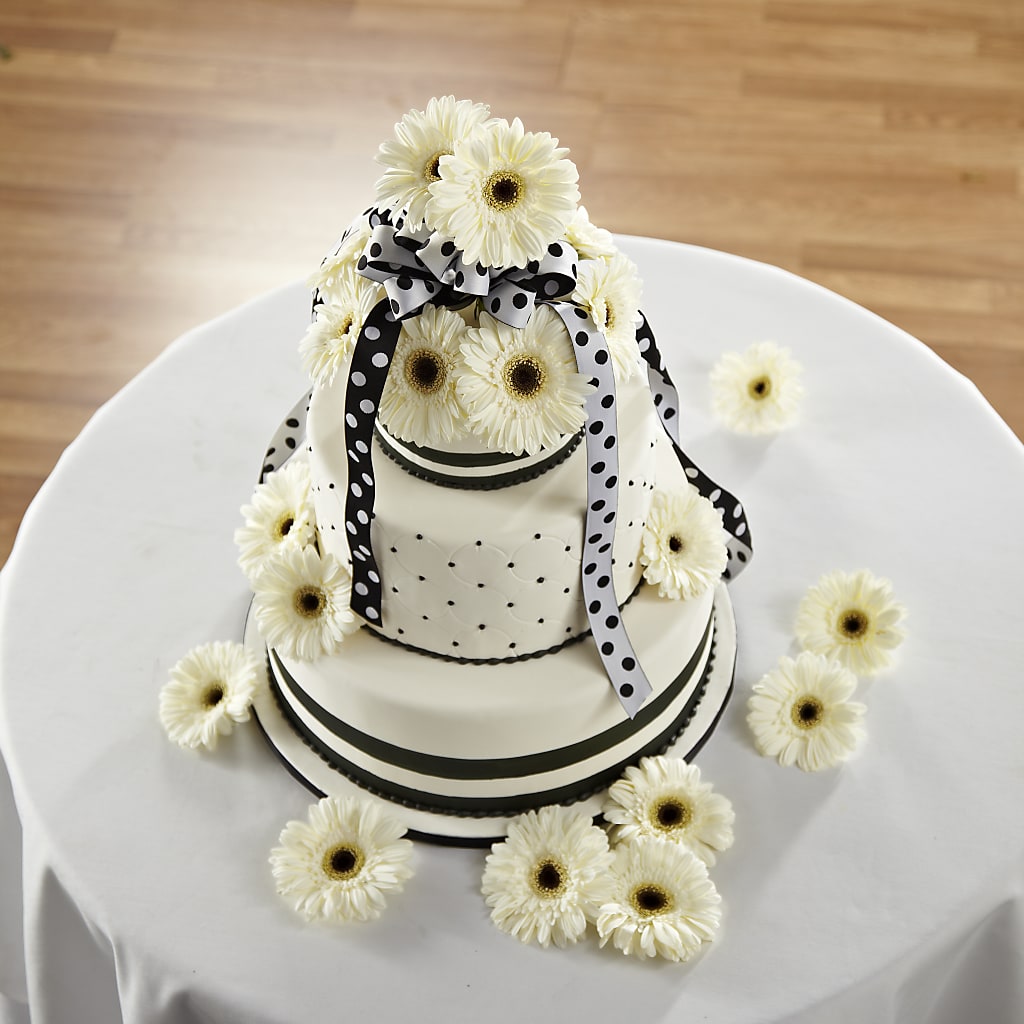 Simple Sophistication Cake Décor – PICKET FENCE FLORAL & DESIGN, Holland MI