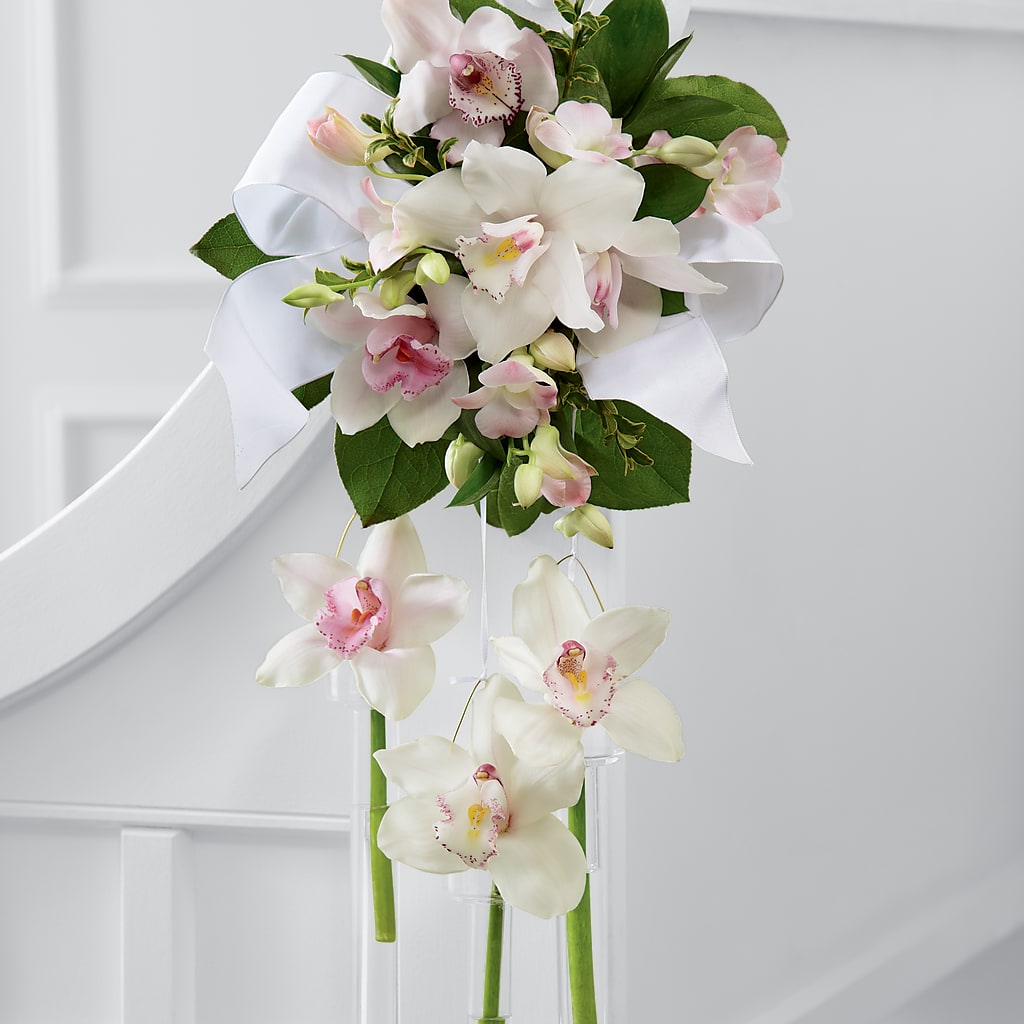Perfect Entrance Pew Arrangement – PICKET FENCE FLORAL & DESIGN, Holland MI