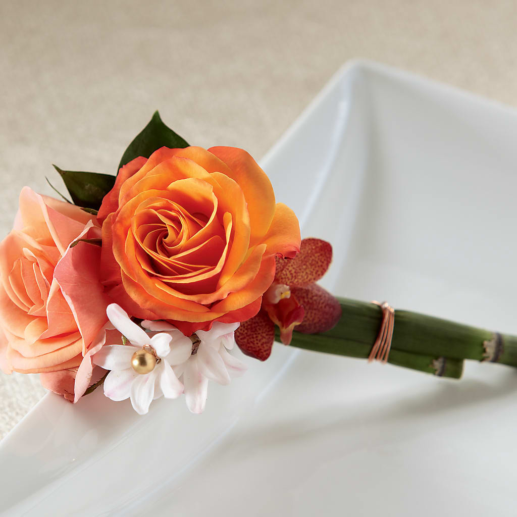 Sunset Dream Boutonniere – PICKET FENCE FLORAL & DESIGN, Holland MI