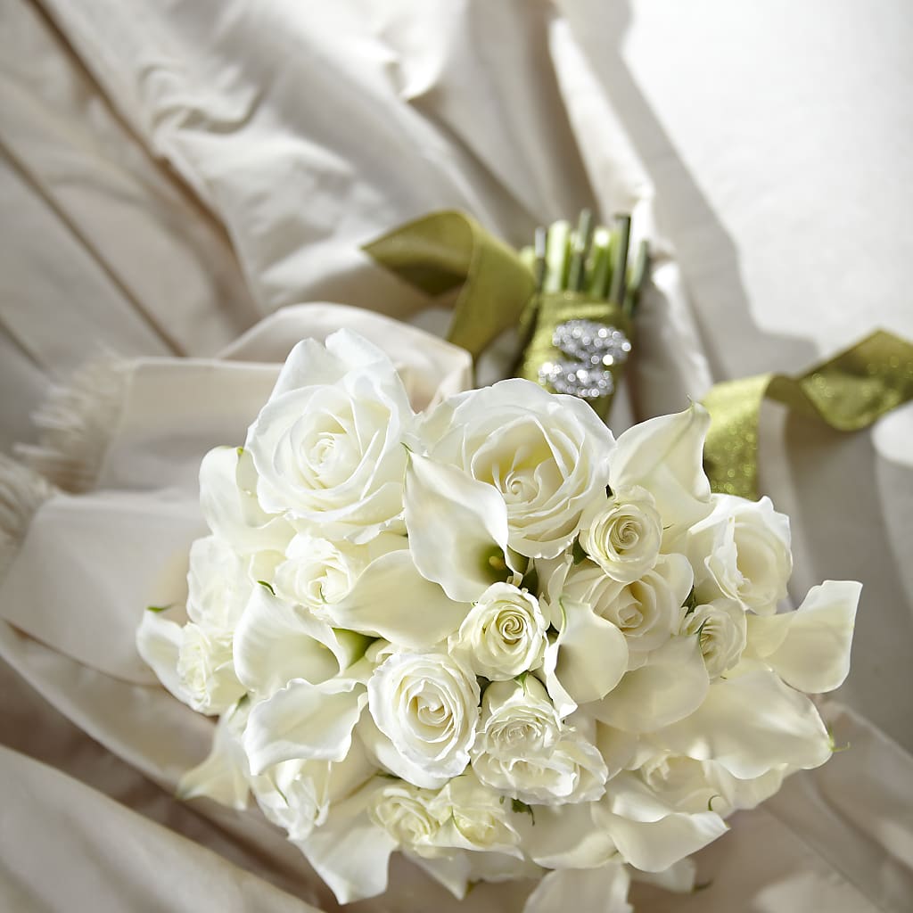 Serene Highness Bouquet – PICKET FENCE FLORAL & DESIGN, Holland MI
