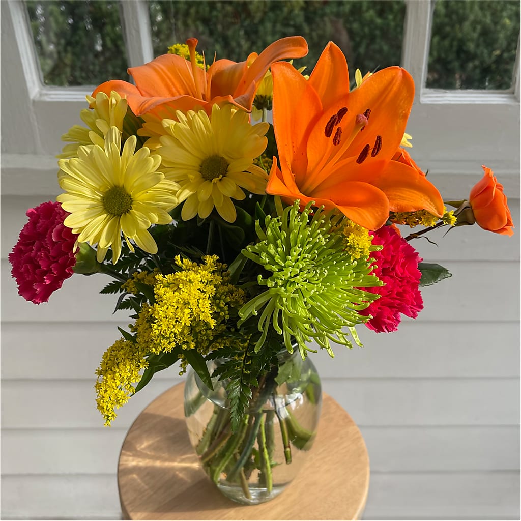 Bold & Bright – A Florist Original – PICKET FENCE FLORAL & DESIGN, Holland MI