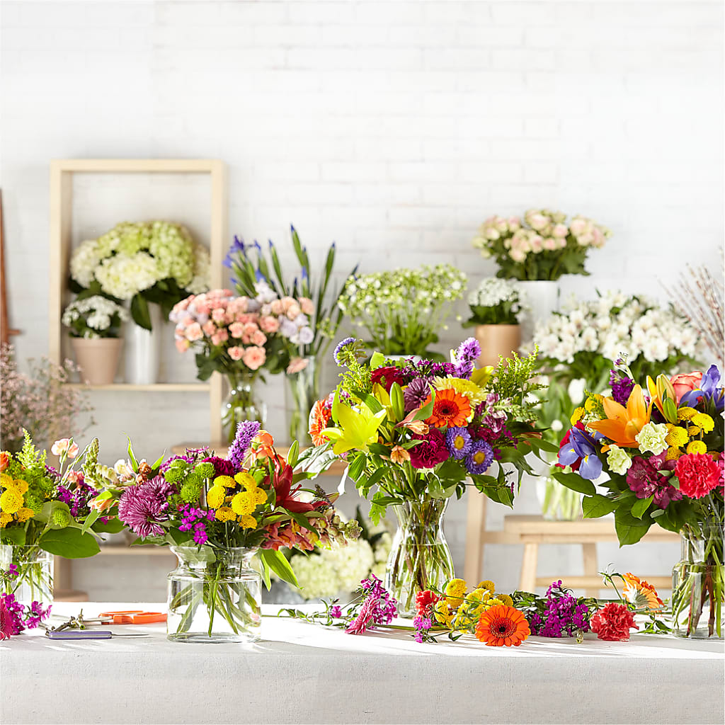 Bold & Bright – A Florist Original – PICKET FENCE FLORAL & DESIGN, Holland MI