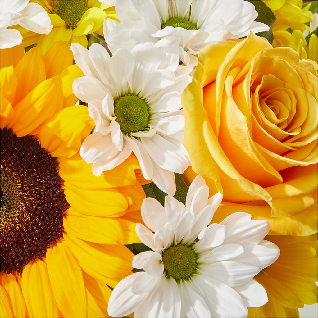 Be Happy Bouquet – PICKET FENCE FLORAL & DESIGN, Holland MI