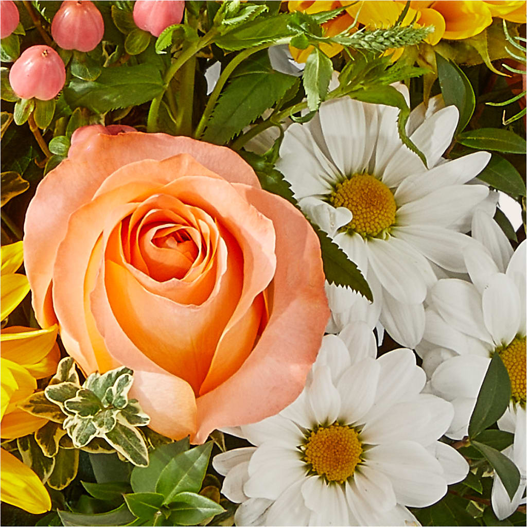 The Good Life Bouquet – PICKET FENCE FLORAL & DESIGN, Holland MI