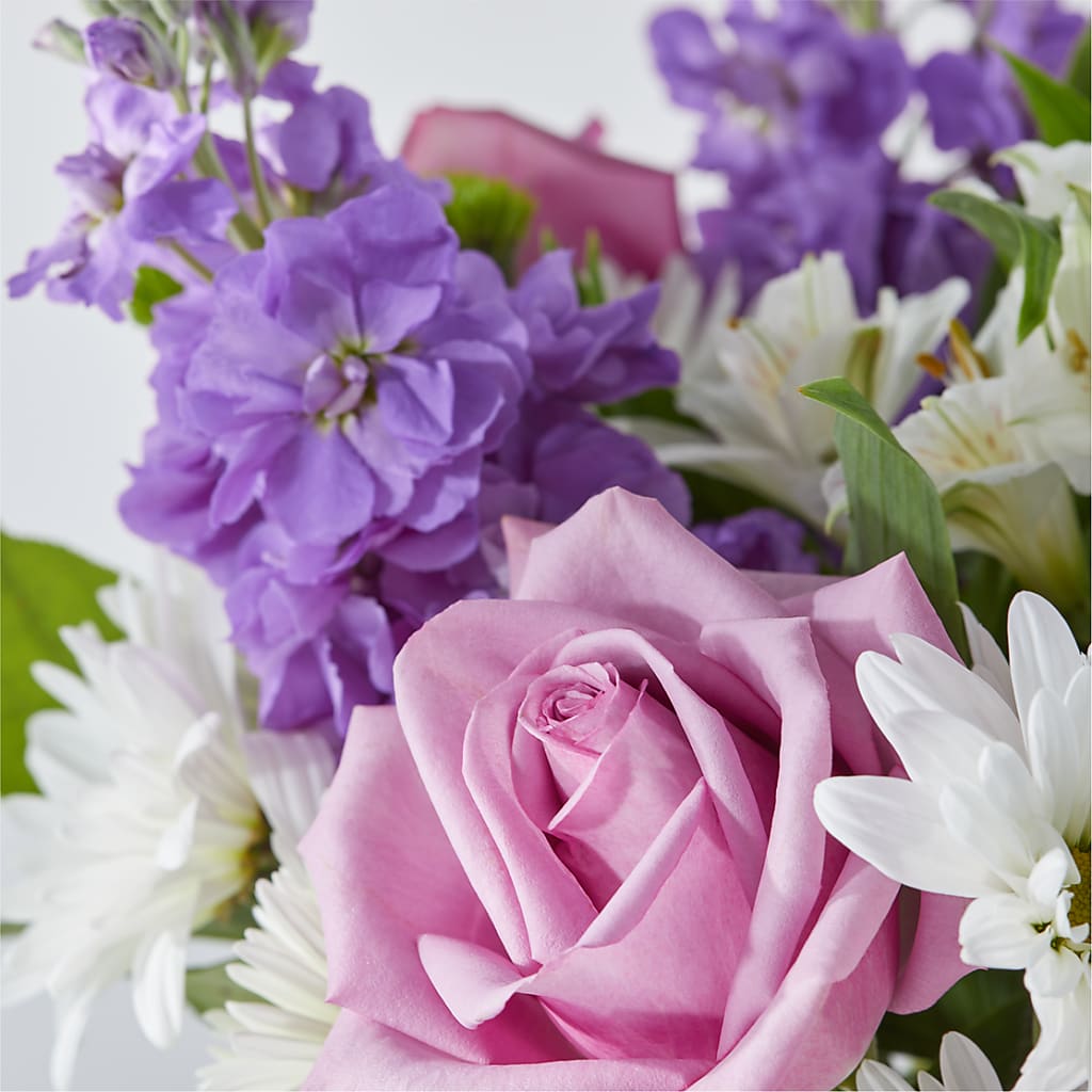 Garden of Peace Bouquet – PICKET FENCE FLORAL & DESIGN, Holland MI