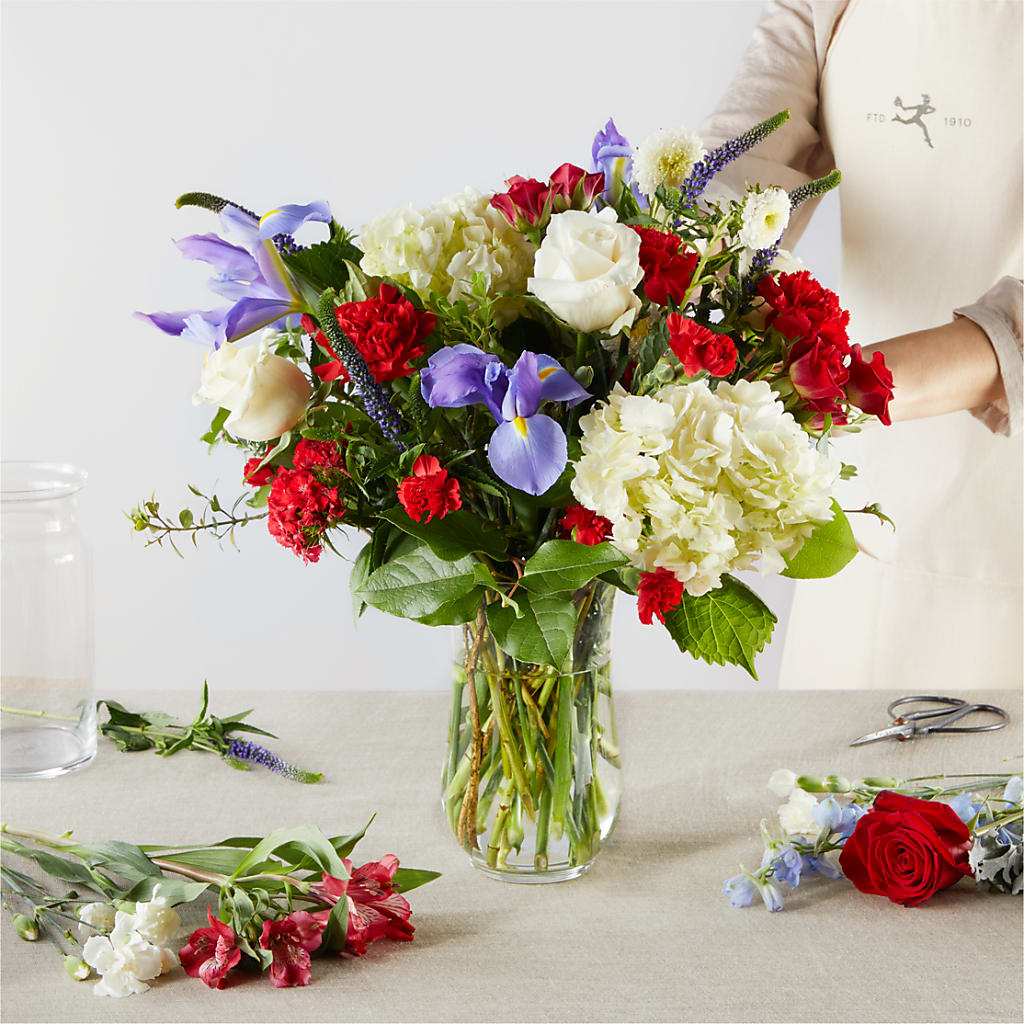 Star Spangled - A Florist Original – PICKET FENCE FLORAL & DESIGN, Holland MI