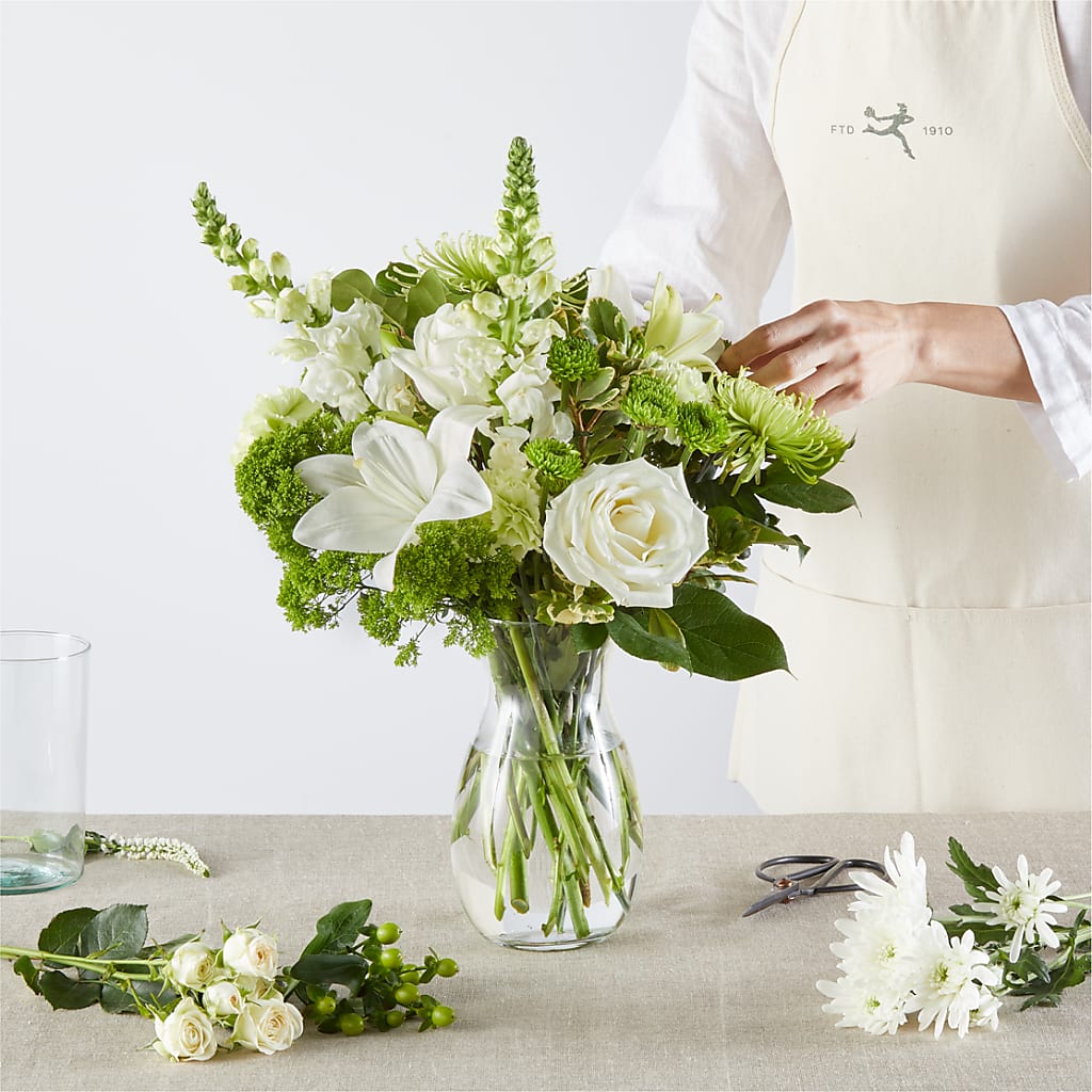 Irish Garden - A Florist Original – PICKET FENCE FLORAL & DESIGN, Holland MI
