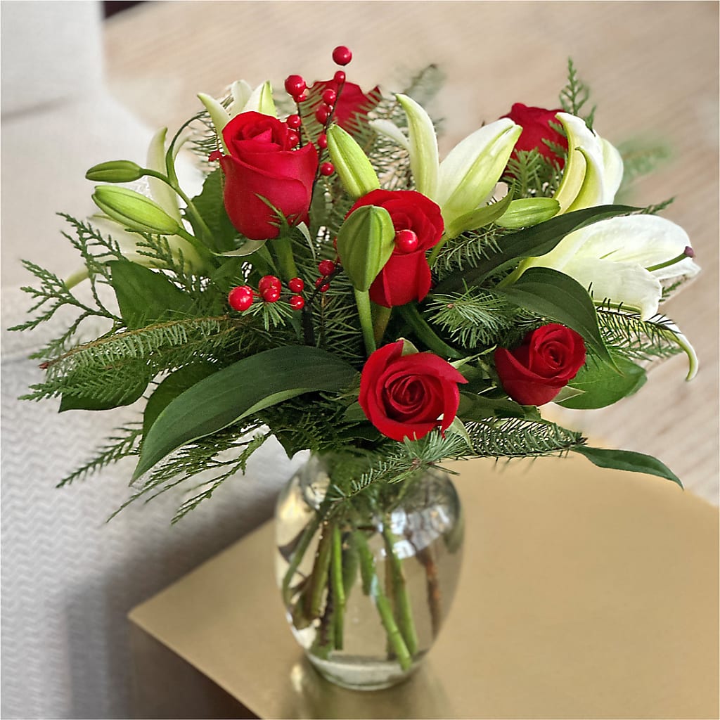 Sparkling Snowflakes Bouquet – PICKET FENCE FLORAL & DESIGN, Holland MI