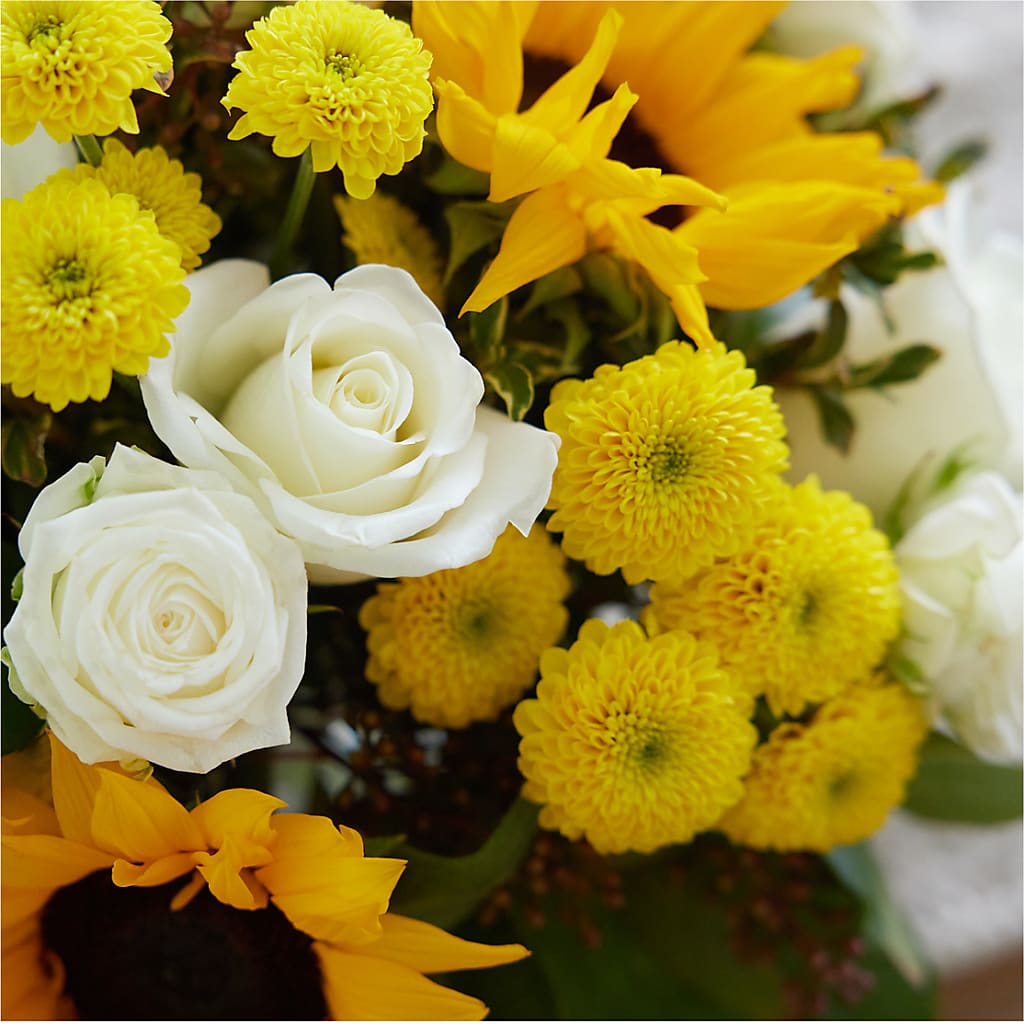 Luminous Morning Bouquet – PICKET FENCE FLORAL & DESIGN, Holland MI