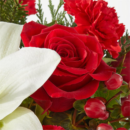 Oh So Jolly Bouquet – PICKET FENCE FLORAL & DESIGN, Holland MI