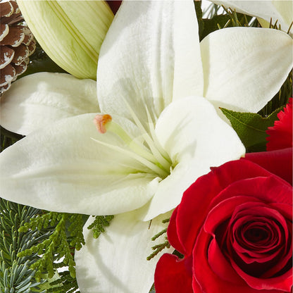 Oh So Jolly Bouquet – PICKET FENCE FLORAL & DESIGN, Holland MI