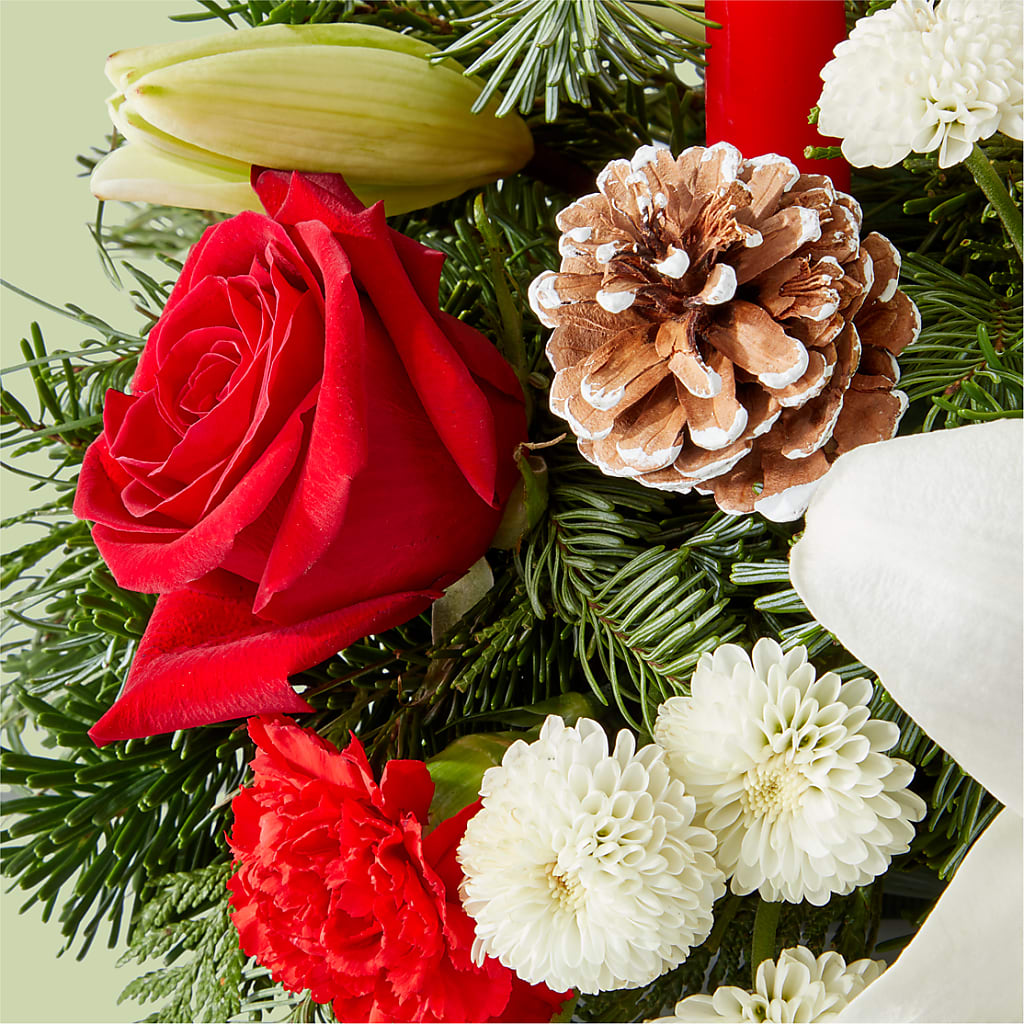 Seasonal Festivities Centerpiece – PICKET FENCE FLORAL & DESIGN, Holland MI