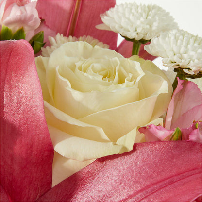 Piece of Cake Bouquet – PICKET FENCE FLORAL & DESIGN, Holland MI