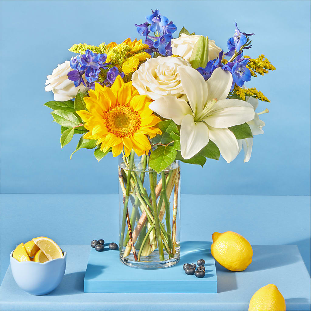 Stargazing Bouquet – PICKET FENCE FLORAL & DESIGN, Holland MI