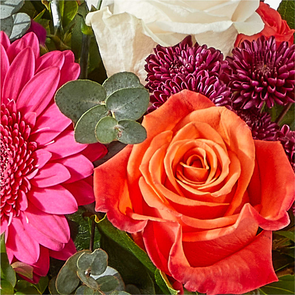 Smell the Roses Bouquet – PICKET FENCE FLORAL & DESIGN, Holland MI