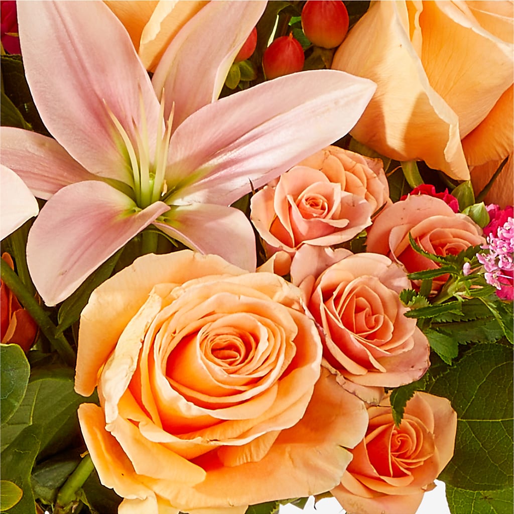 Bisous Bouquet – PICKET FENCE FLORAL & DESIGN, Holland MI